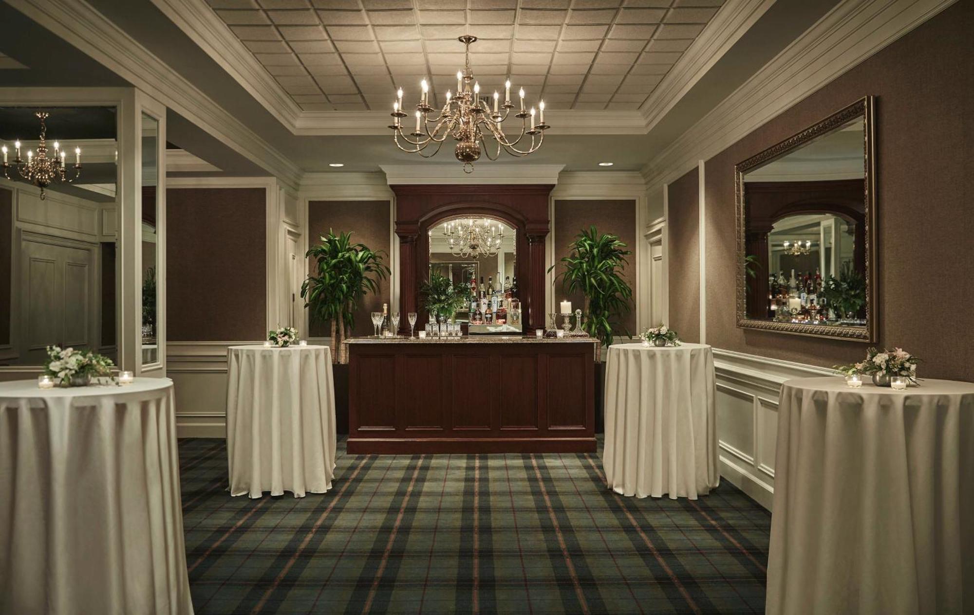 Graduate By Hilton Ann Arbor Hotel Exterior foto